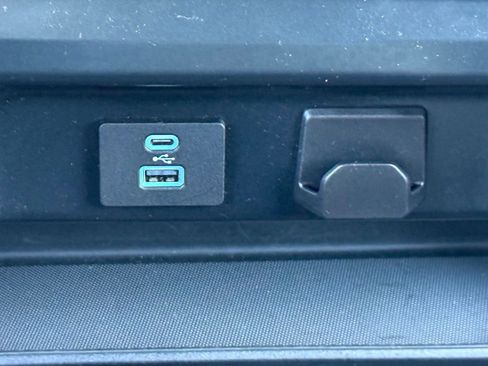 Used 2023 Ford F150 XLT image 23