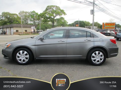 Used 2013 Chrysler 200 LX FWD image 3