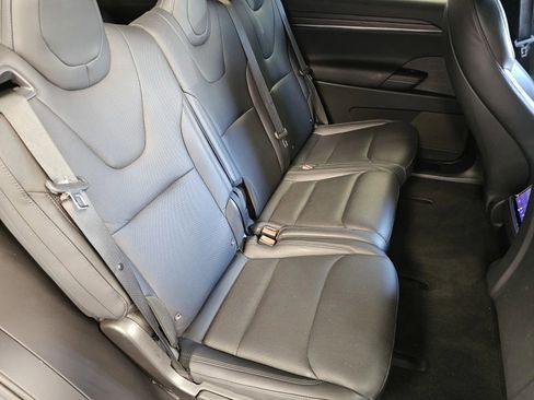 Used 2023 Tesla Model X AWD/4WD image 7