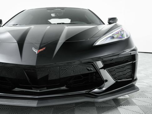 Used 2025 Chevrolet Corvette Stingray Preferred Cpe w/ Z51 Performance Package RWD image 34