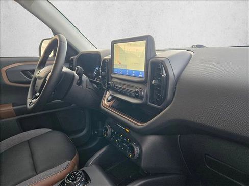 Used 2024 Ford Bronco Sport Outer Banks w/ Tech Package image 18