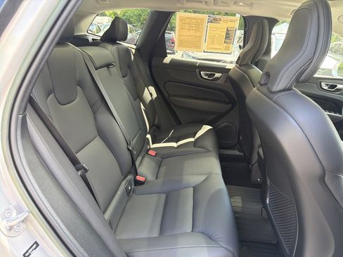 Used 2023 Volvo XC60 B5 Plus w/ Protection Package Premier FWD image 33
