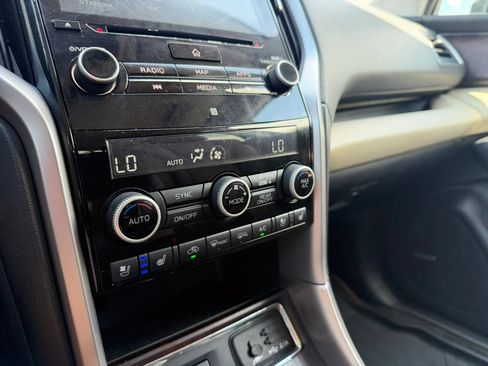 Used 2020 Subaru Ascent Touring AWD/4WD image 15
