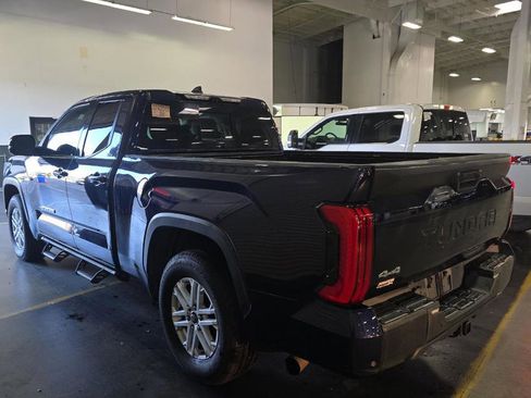 Used 2022 Toyota Tundra SR5 w/ Advanced Technology Package image 5