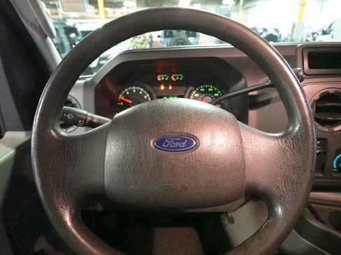 Used 2010 Ford E-350 and Econoline 350 Super Duty image 12