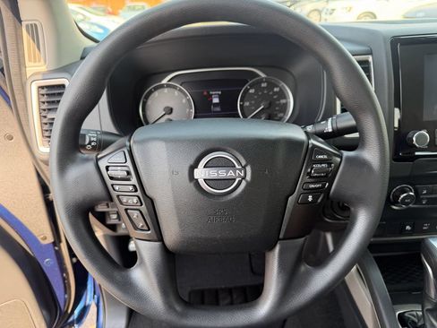 Used 2022 Nissan Frontier SV w/ Technology Package AWD/4WD image 26