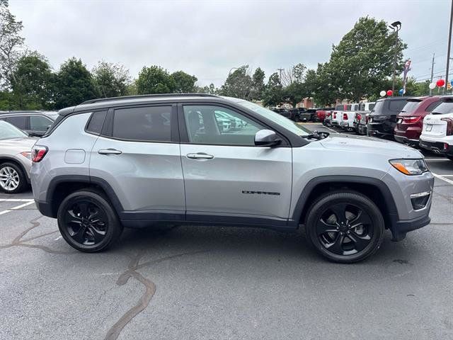 Certified 2019 Jeep Compass Latitude AWD/4WD image 2