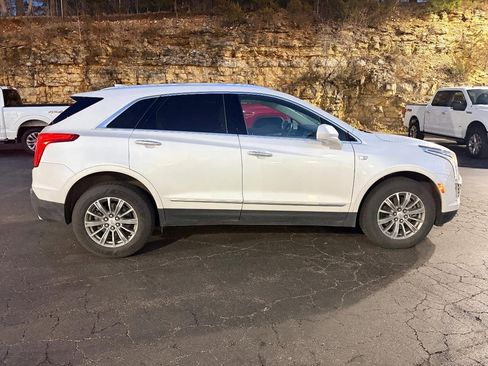 Used 2018 Cadillac XT5 Luxury w/ Driver Awareness Package image 6