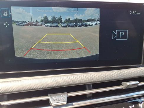 Used 2025 Hyundai Santa Cruz SE FWD image 28