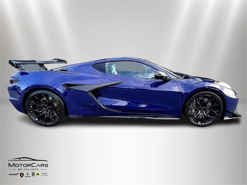 Used 2026 Chevrolet Corvette ZR1 w/ ZR1 Carbon Fiber Aero Package image 6