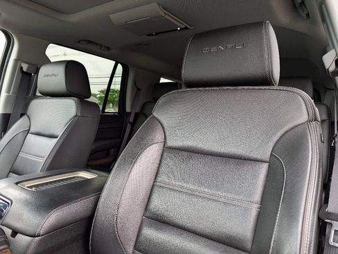 Used 2018 GMC Yukon Denali w/ Denali Ultimate Package AWD/4WD image 15