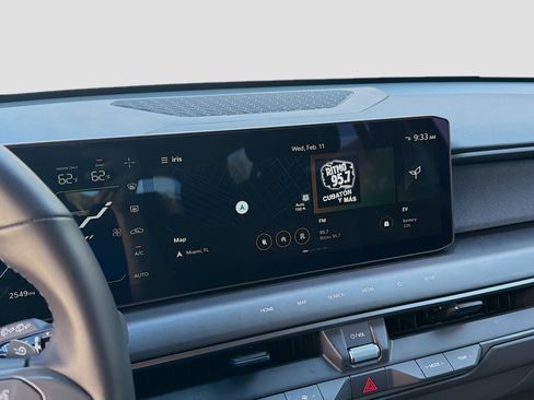 Used 2026 Kia EV9 Light image 12