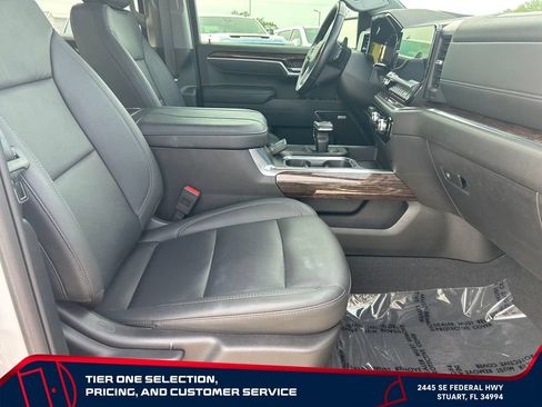 Used 2025 GMC Sierra 1500 Elevation w/ Elevation Premium Package AWD/4WD image 19
