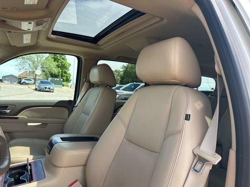 Used 2013 Chevrolet Suburban LTZ AWD/4WD image 12