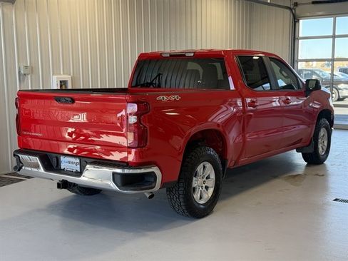 Used 2025 Chevrolet Silverado 1500 LT image 3