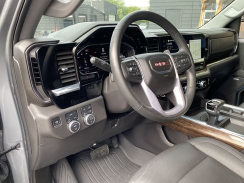 Used 2025 GMC Sierra 1500 Elevation w/ Elevation Premium Package AWD/4WD image 2
