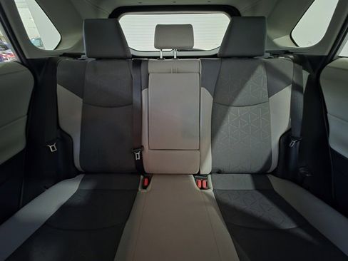 Used 2020 Toyota RAV4 XLE w/ Convenience Package image 15