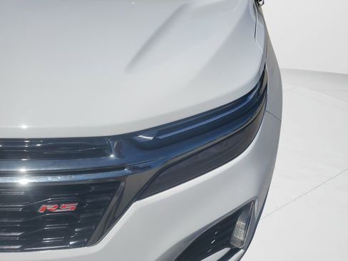 Used 2023 Chevrolet Equinox RS image 9