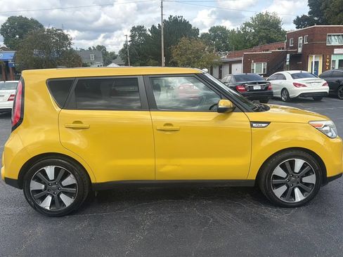 Used 2015 Kia Soul ! w/ Sun & Sound Package FWD image 4