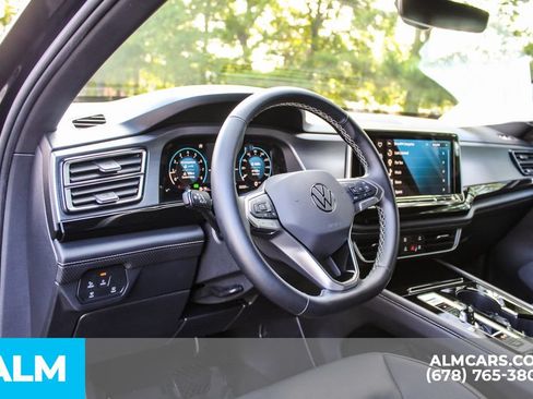 Used 2025 Volkswagen Atlas Cross Sport SE AWD/4WD image 20