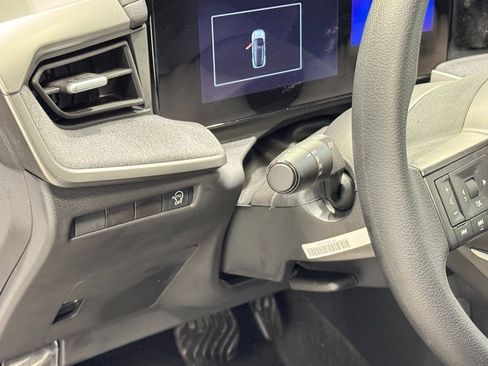 Certified 2025 Nissan Kicks S image 13