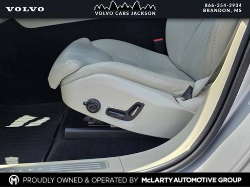 Used 2019 Volvo XC60 T5 Inscription w/ Protection Package AWD/4WD image 14