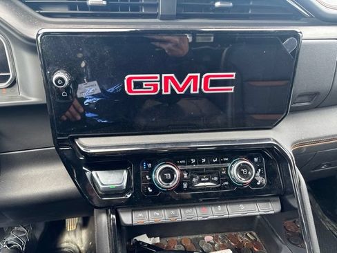 Used 2024 GMC Sierra 1500 AT4 w/ Technology Package AWD/4WD image 29