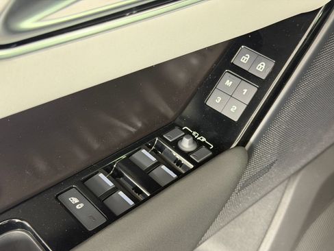 New 2026 Land Rover Range Rover Velar Belgravia AWD/4WD image 27