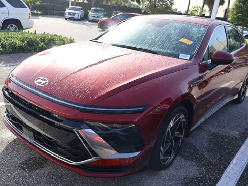 Used 2026 Hyundai Sonata SEL FWD image 2
