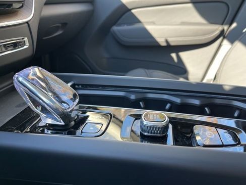 New 2026 Volvo XC60 B5 Plus w/ Climate Package image 33