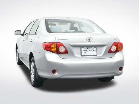 Used 2010 Toyota Corolla LE image 9