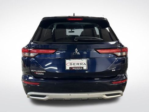 Used 2023 Mitsubishi Outlander SE image 4
