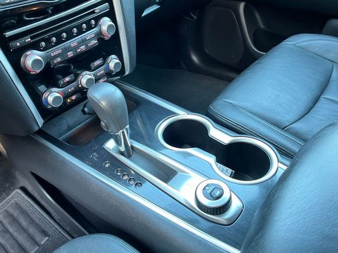 Used 2017 Nissan Pathfinder S image 19