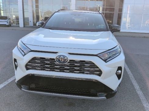 Used 2021 Toyota RAV4 XSE image 1