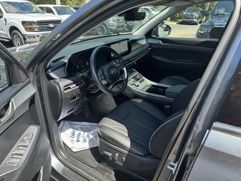 Used 2025 Hyundai Palisade XRT FWD image 3