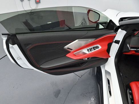 Used 2025 Chevrolet Corvette Z06 w/ Battery Protection Package image 9