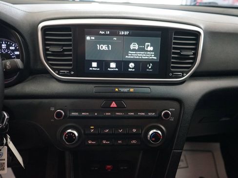 Used 2022 Kia Sportage LX image 7