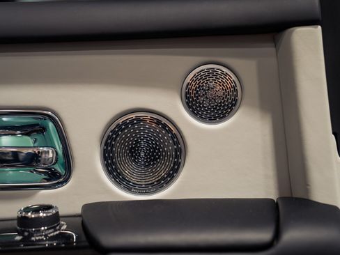 Used 2020 Rolls-Royce Phantom Sedan RWD image 61