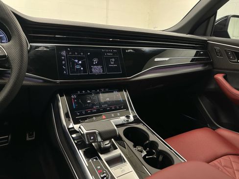 Used 2026 Audi SQ8 Prestige AWD/4WD image 27