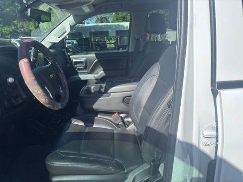 Used 2018 Chevrolet Silverado 1500 LT w/ All Star Edition AWD/4WD image 9
