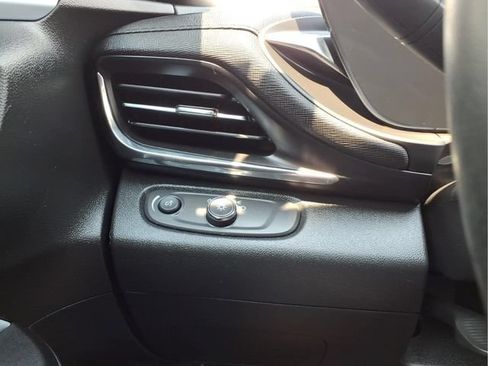 Used 2024 Buick Envista Preferred w/ Convenience I Package FWD image 13