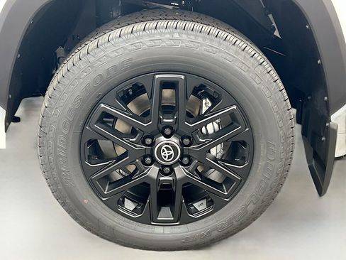 New 2026 Toyota Tundra SR5 image 9