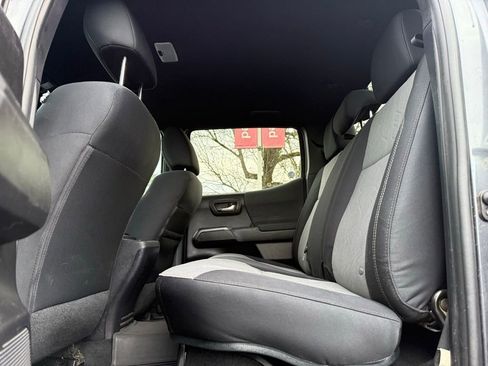 Certified 2021 Toyota Tacoma TRD Off-Road w/ Technology Package image 17