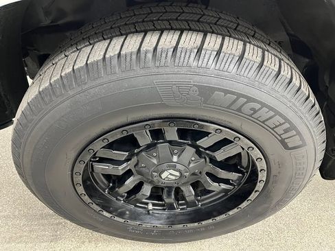 Used 2019 Toyota 4Runner SR5 Premium AWD/4WD image 15