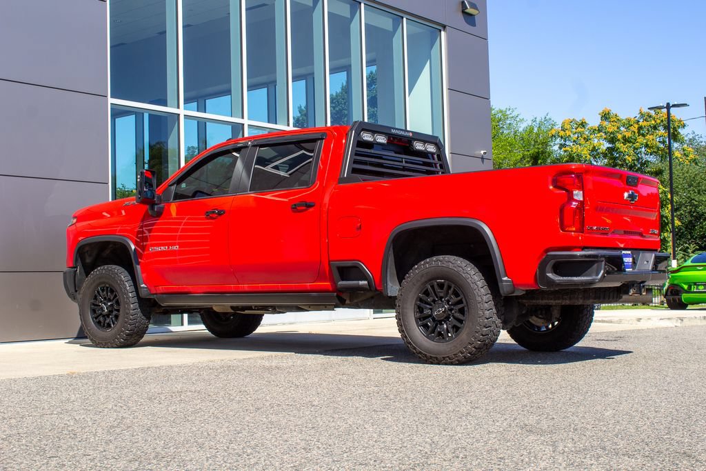 Used 2024 Chevrolet Silverado 2500 ZR2 w/ Technology Package AWD/4WD image 8