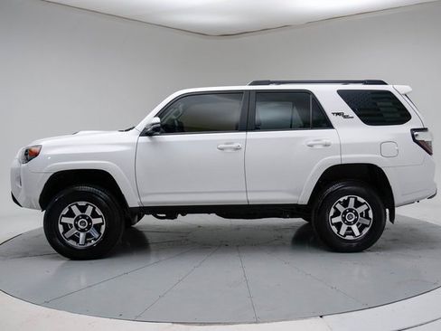 Used 2023 Toyota 4Runner TRD Off-Road Premium image 2