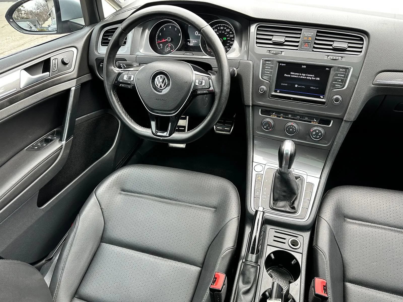 Used 2017 Volkswagen Golf Alltrack SE AWD/4WD image 12