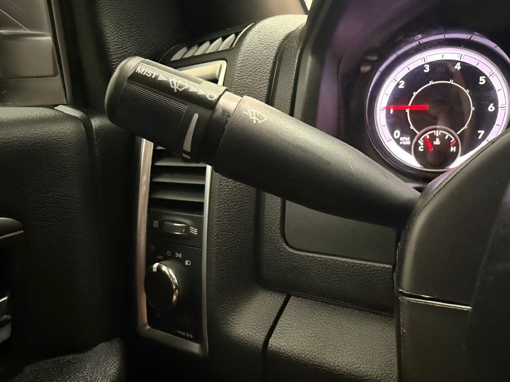 Used 2024 RAM 1500 Warlock RWD image 19