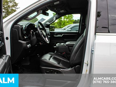Used 2025 GMC Sierra 1500 SLT RWD image 16