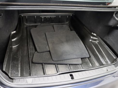 Used 2019 BMW 750i xDrive w/ M Sport Package image 35